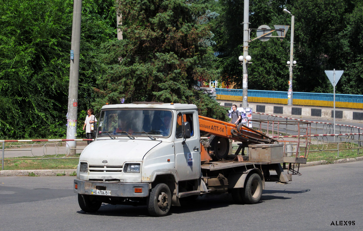 Днепропетровская область, № АЕ 4106 ВІ — ЗИЛ-5301БО "Бычок"