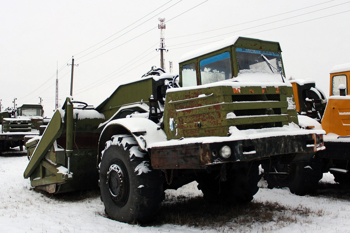 Рязанская область, № (62) Б/Н 0032 — МоАЗ-6442; Прицепы дорожные — Скреперы прицепные (общая)