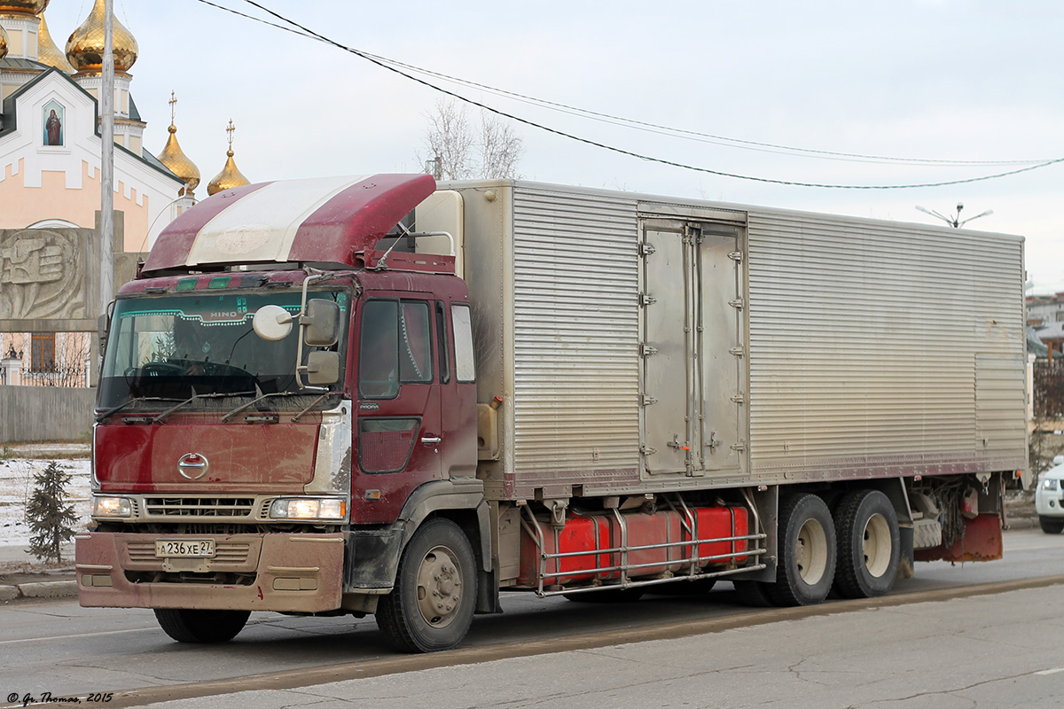 Хабаровский край, № А 237 ХЕ 27 — Hino Profia