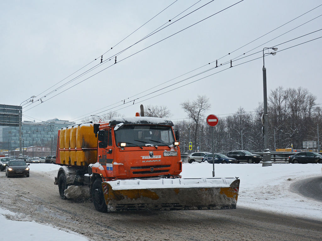 Москва, № С 205 НС 777 — КамАЗ-53605-L4