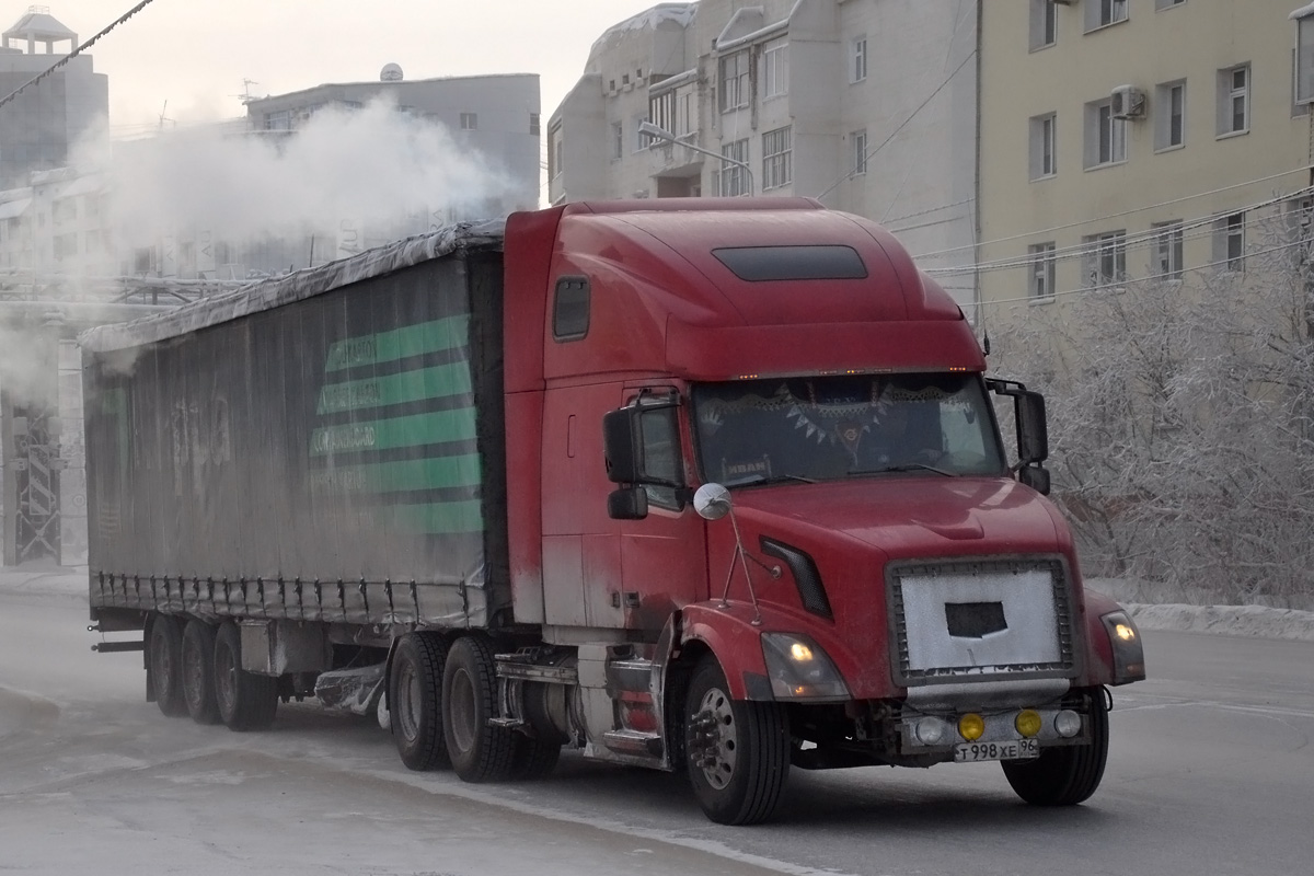 Свердловская область, № Т 998 ХЕ 96 — Volvo VNL670