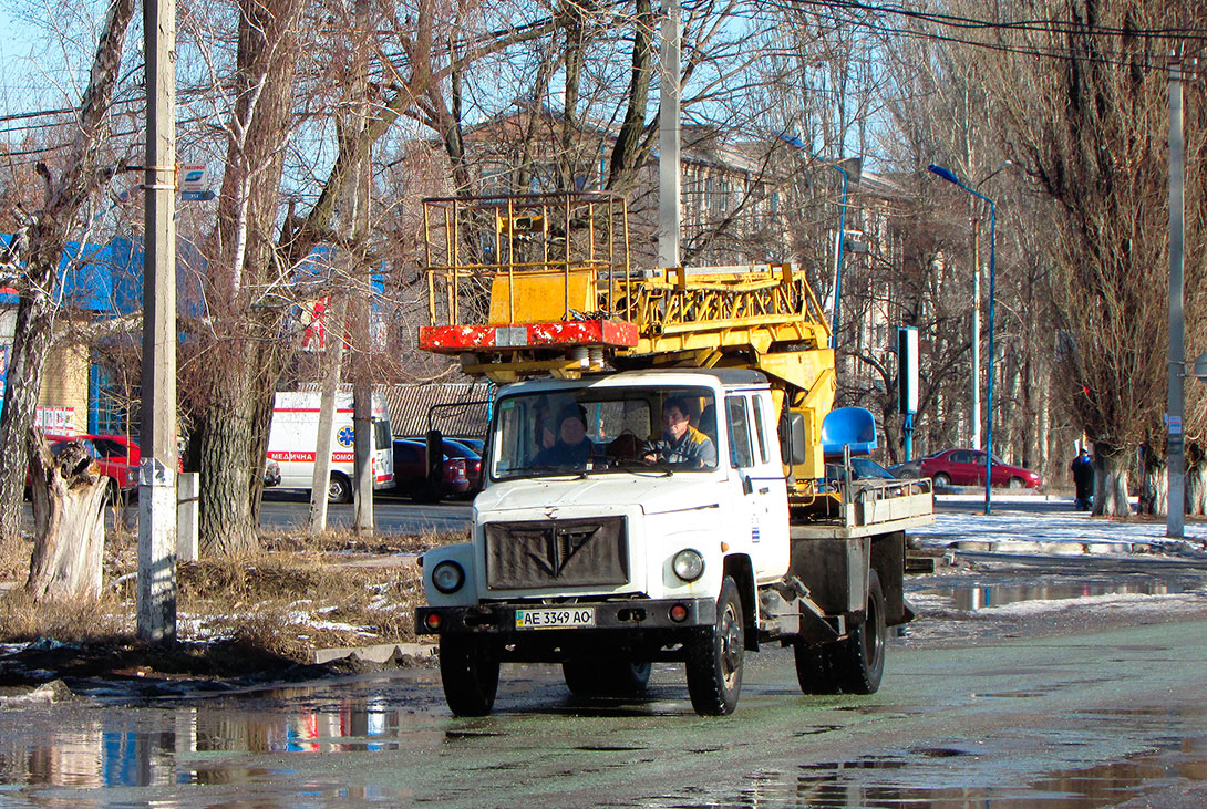 Днепропетровская область, № АЕ 3349 АО — ГАЗ-3307