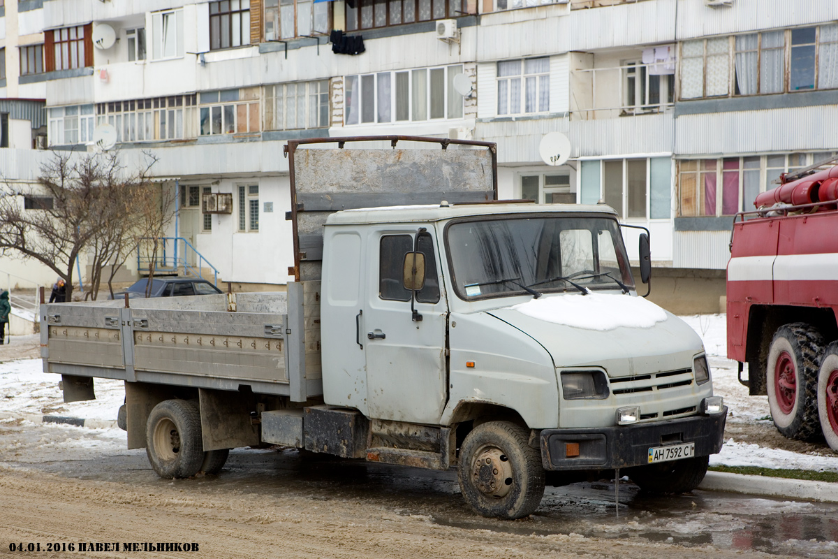 Крым, № АН 7592 CI — ЗИЛ-5301BA "Бычок"