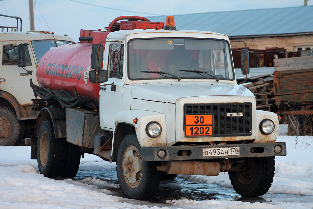 Санкт-Петербург, № В 493 АН 178 — ГАЗ-3307