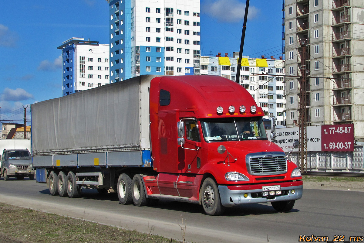 Алтайский край, № А 421 ТР 22 — Freightliner Columbia