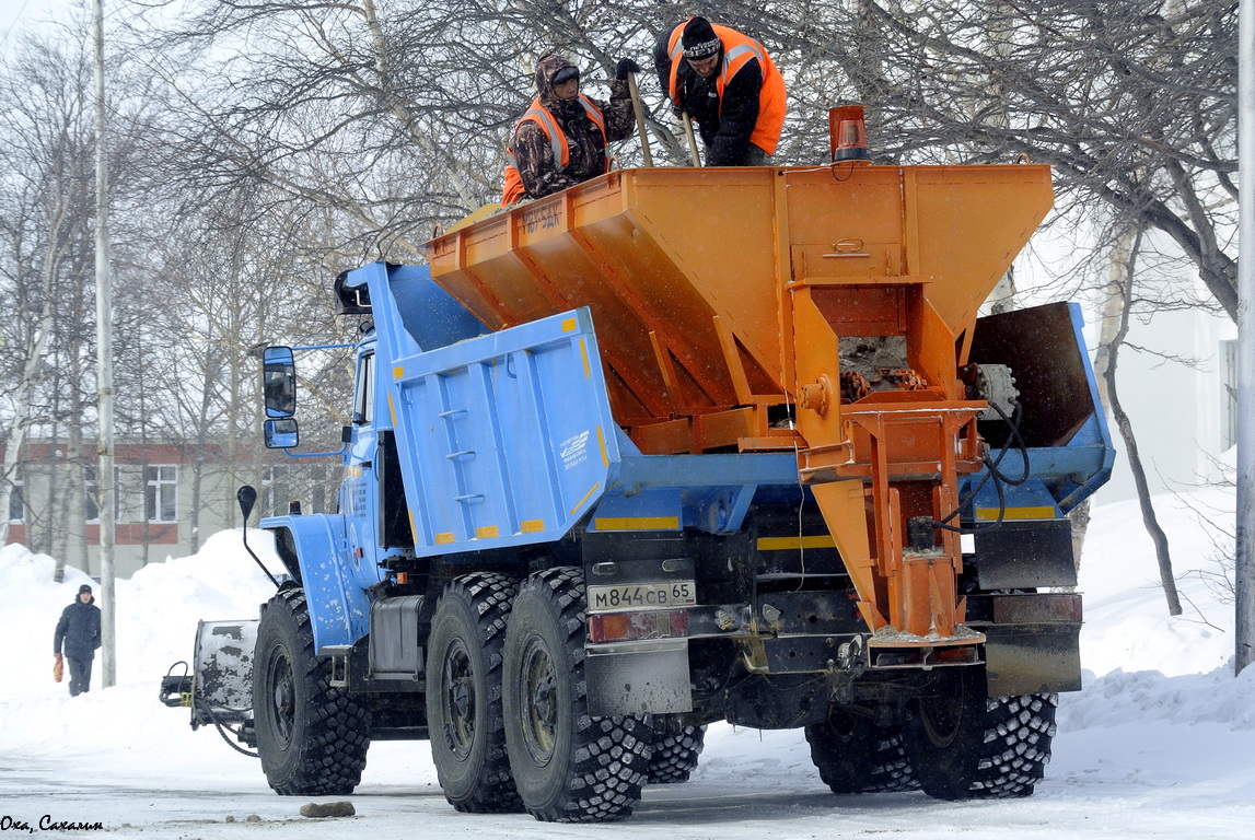 Сахалинская область, № М 844 СВ 65 — Урал-55571-60