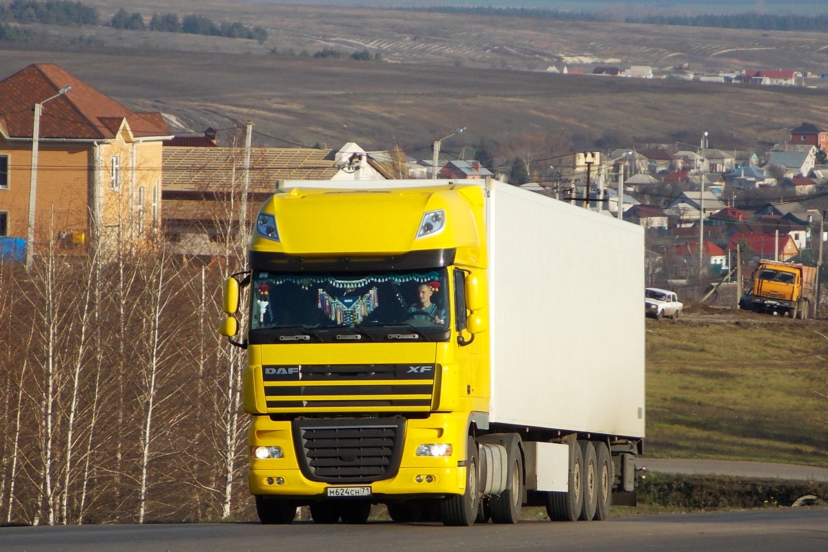 Тульская область, № М 624 СН 71 — DAF XF105 FT