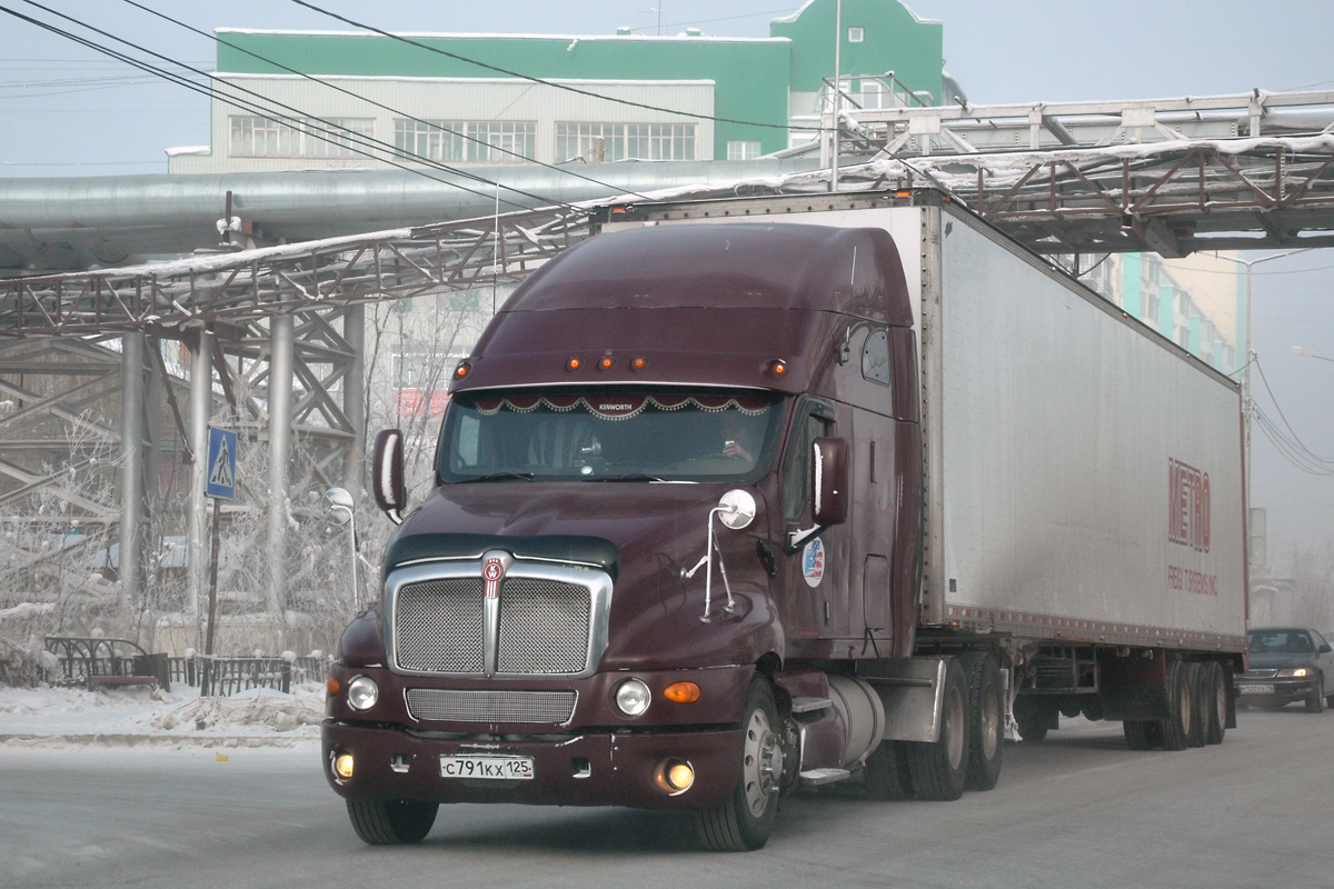 Приморский край, № С 791 КХ 125 — Kenworth T2000