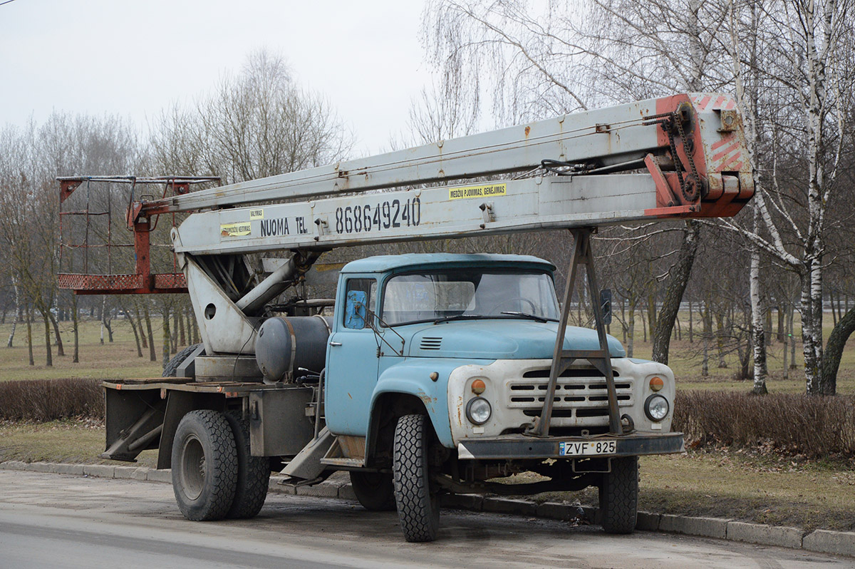 Литва, № ZVF 825 — ЗИЛ-431412