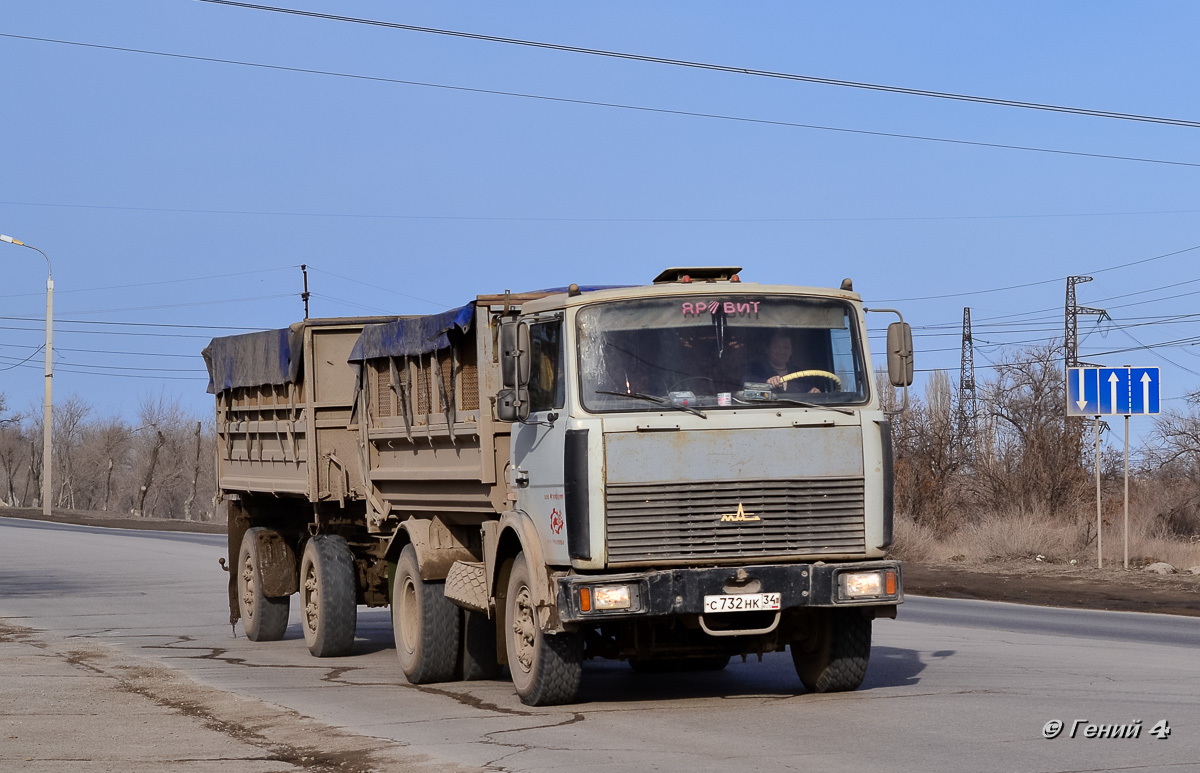 Волгоградская область, № С 732 НК 34 — МАЗ-555102