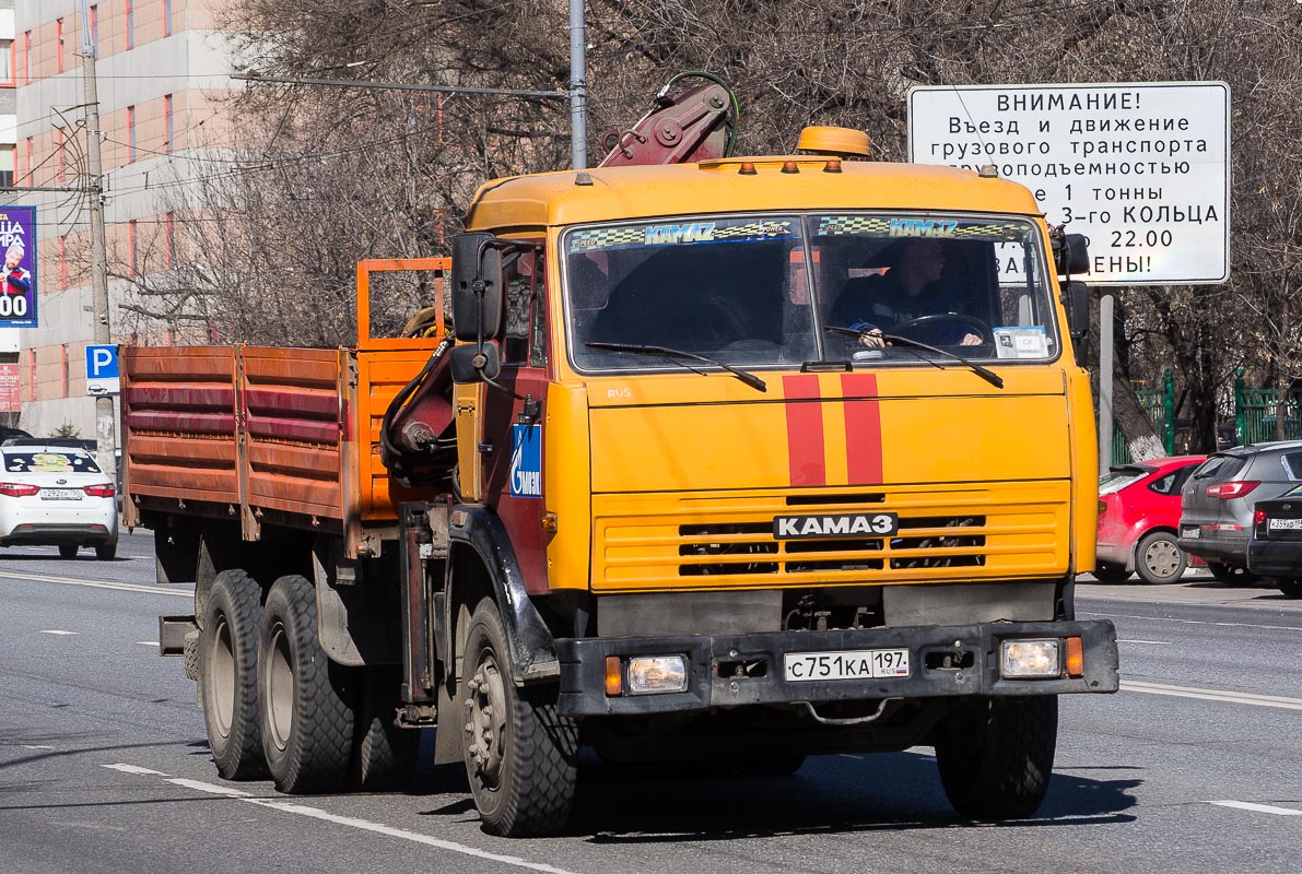 Москва, № С 751 КА 197 — КамАЗ-53215-15 [53215R]