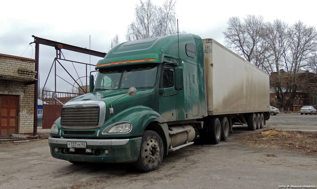 Рязанская область, № Р 337 НК 62 — Freightliner Columbia