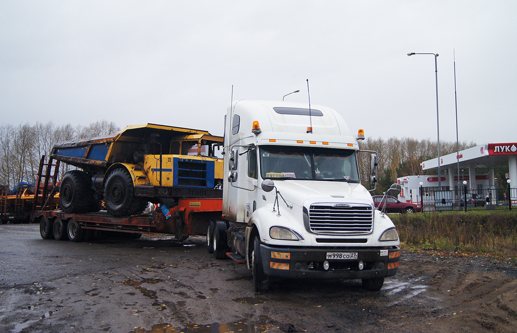 Хабаровский край, № М 998 СО 27 — Freightliner Columbia