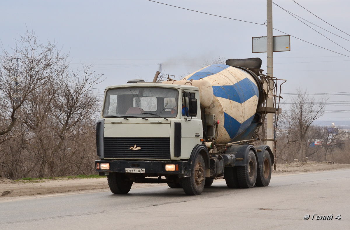 Волгоградская область, № У 666 ТВ 34 — МАЗ-63035