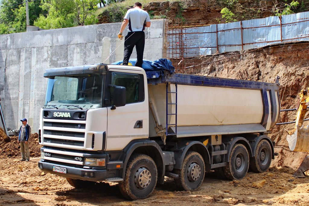 Одесская область, № ВН 4438 ЕМ — Scania ('1996) R124C