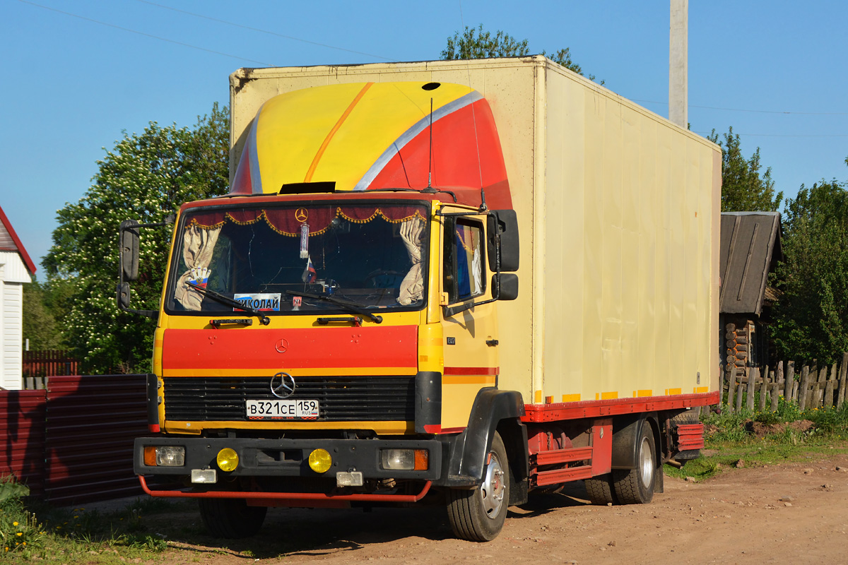 Пермский край, № В 321 СЕ 159 — Mercedes-Benz LK 817