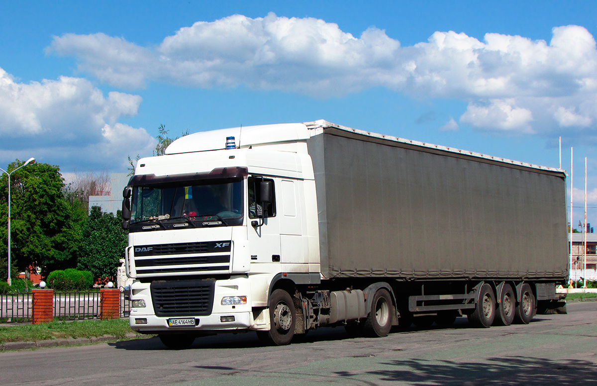 Днепропетровская область, № АЕ 4164 НВ — DAF XF95 FT