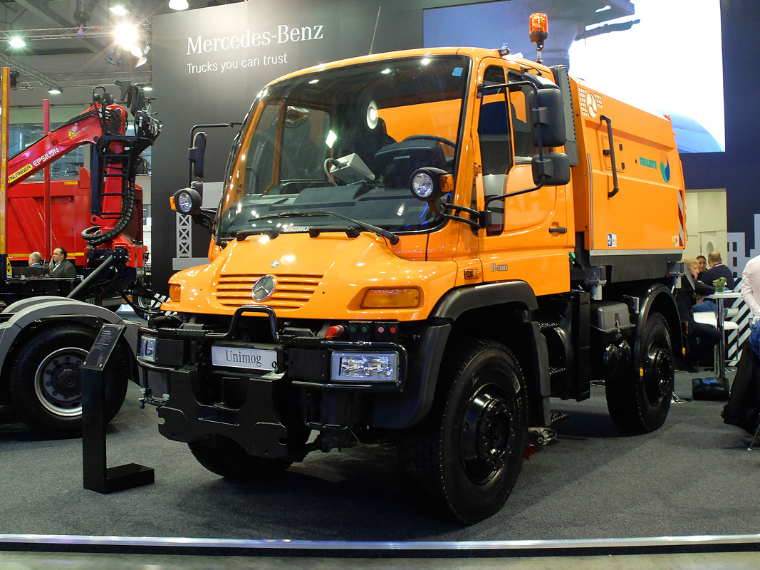 Московская область, № (50) Б/Н 0068 — Mercedes-Benz Unimog U400; Московская область — Автомобили без номеров; Московская область — Выставка "Строительная Техника и Технологии" — 2016; Московская область — Новые автомобили