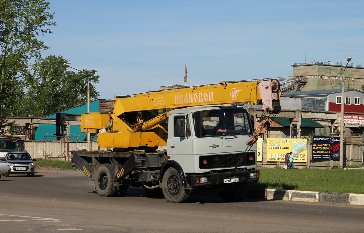 Красноярский край, № М 605 РХ 24 — МАЗ-5337 [533700]