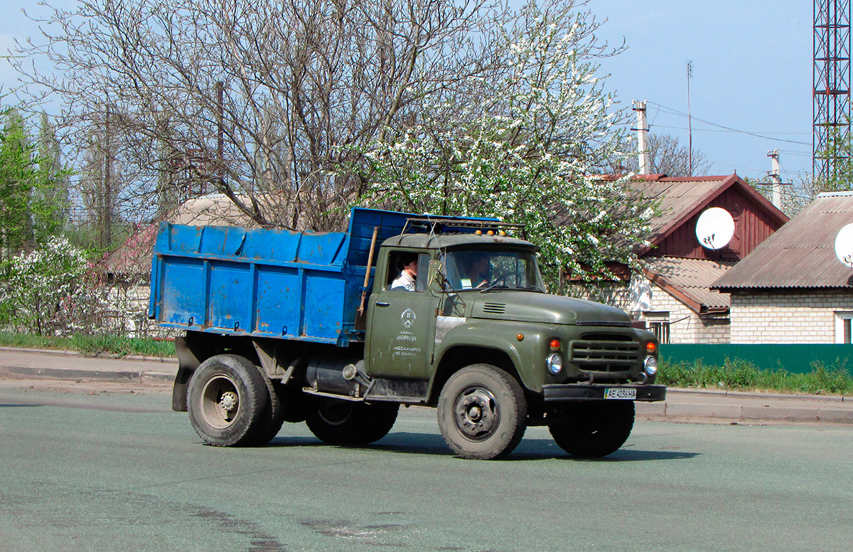 Днепропетровская область, № АЕ 4236 НА — ЗИЛ-495810