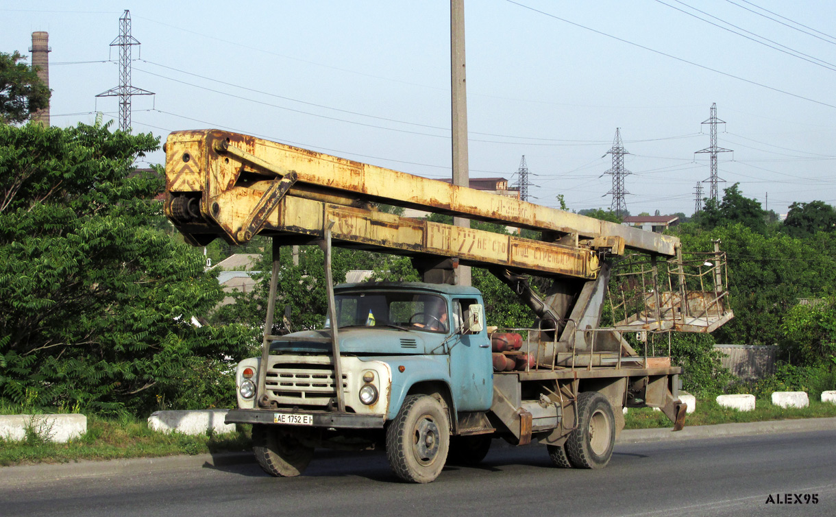 Днепропетровская область, № АЕ 1752 ЕІ — ЗИЛ-431412