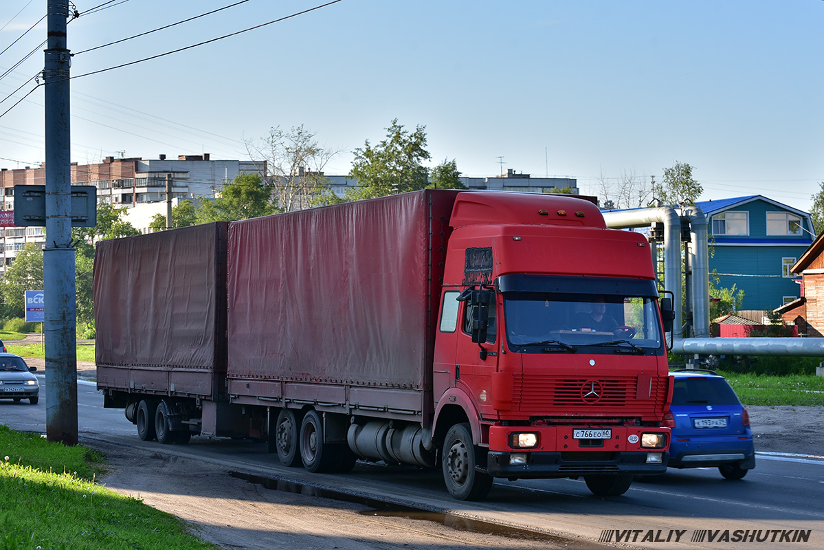 Псковская область, № С 766 ЕО 60 — Mercedes-Benz SK 2538