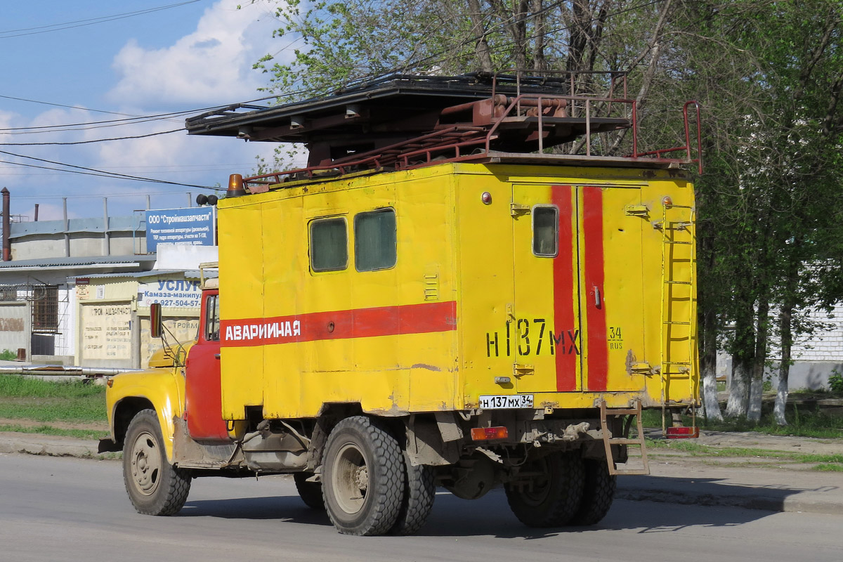 Волгоградская область, № Н 137 МХ 34 — ЗИЛ-431412