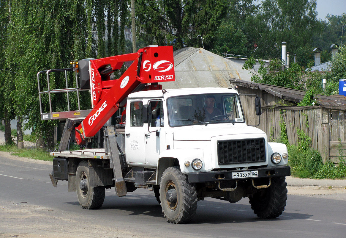 Нижегородская область, № М 983 ХР 152 — ГАЗ-33081 «Садко»