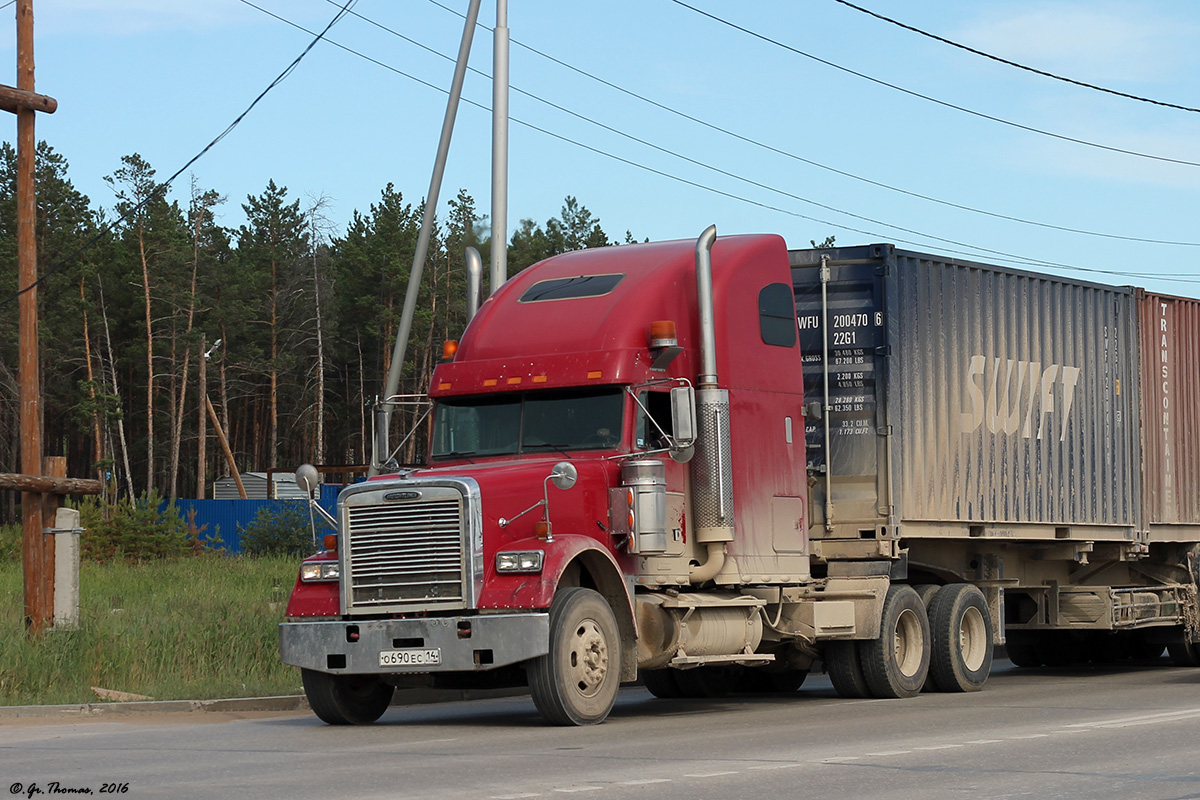 Саха (Якутия), № О 690 ЕС 14 — Freightliner FLD 120 Classic