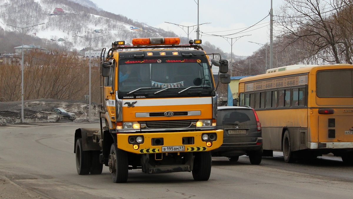 Камчатский край, № В 195 ВМ 41 — Nissan Diesel Big Thumb