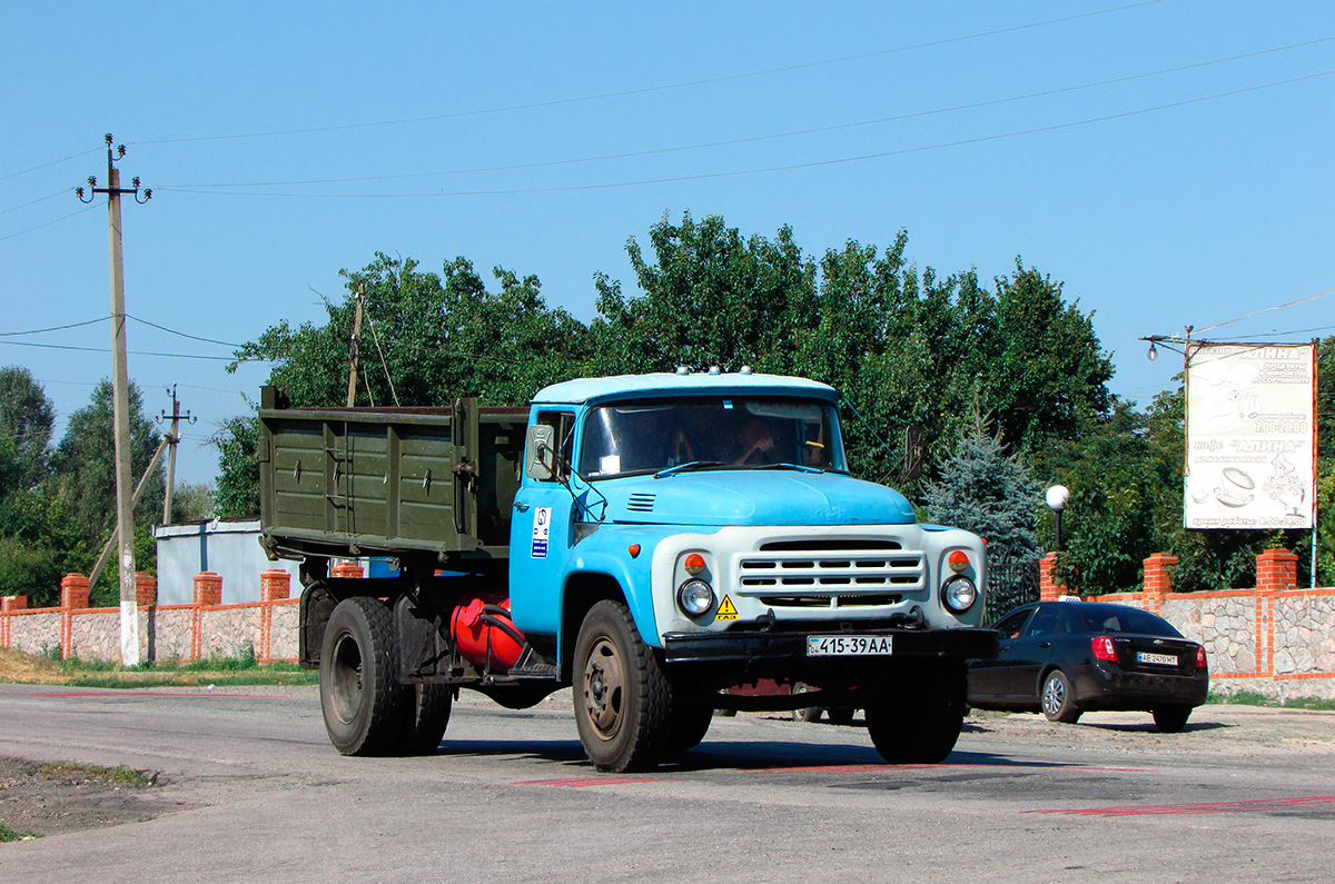 Днепропетровская область, № 415-39 АА — ЗИЛ-495710