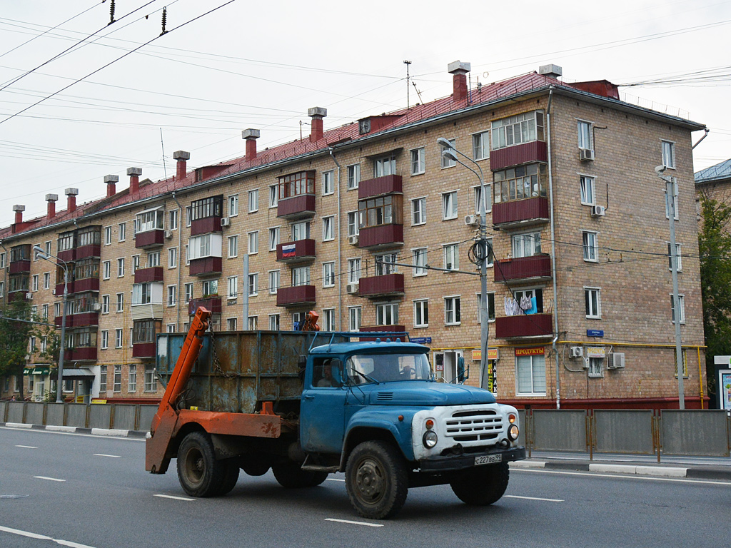 Москва, № С 227 ВВ 99 — ЗИЛ-431410