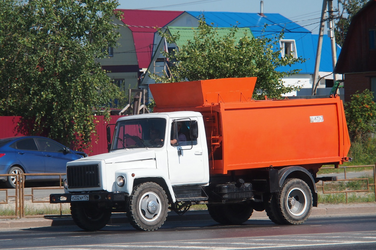 Ханты-Мансийский автоном.округ, № Е 232 АР 174 — ГАЗ-3309