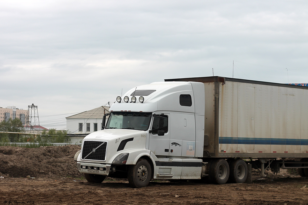 Хабаровский край, № Н 521 КР 27 — Volvo VNL670