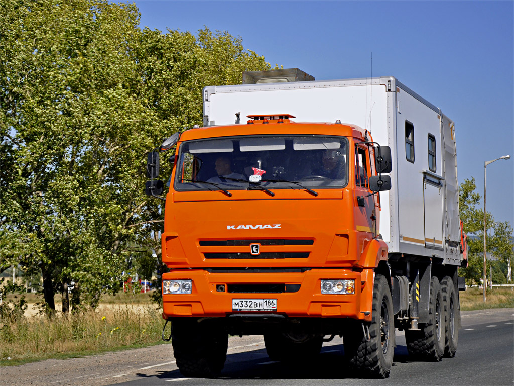 Ханты-Мансийский автоном.округ, № М 332 ВН 186 — КамАЗ-43118 (общая модель)