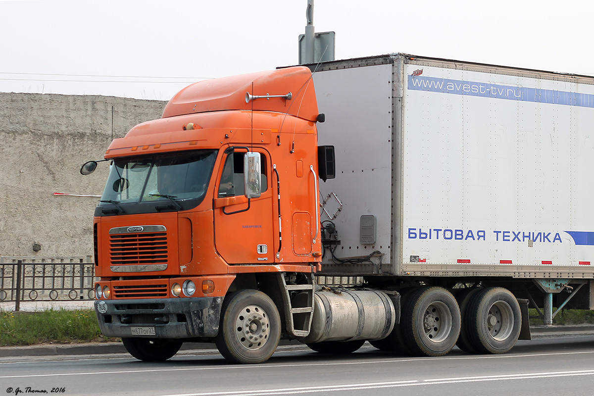 Хабаровский край, № М 677 ОУ 27 — Freightliner Argosy