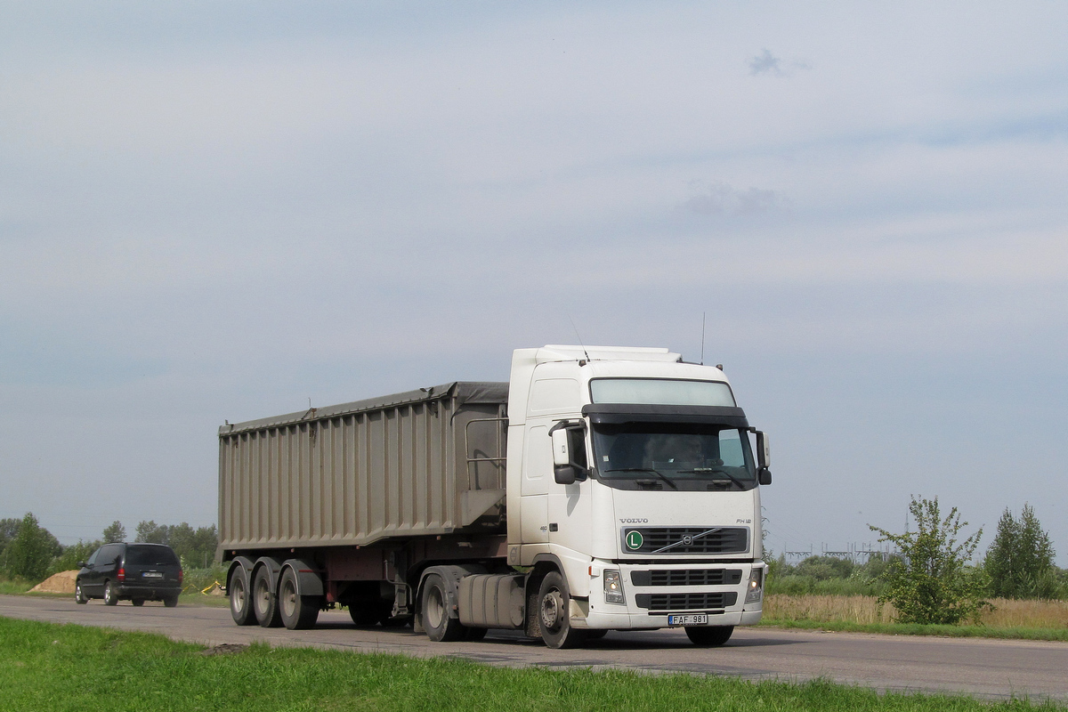 Литва, № FAF 981 — Volvo ('2002) FH12.460