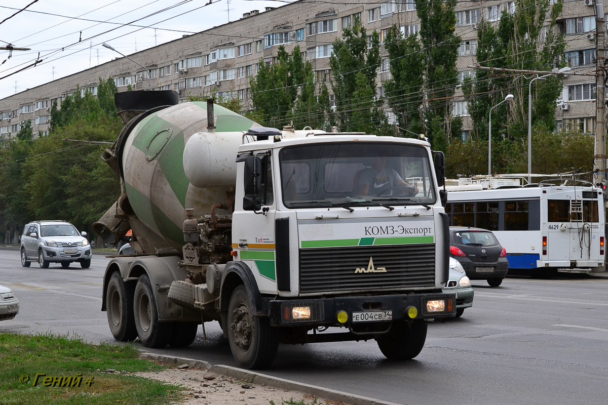 Волгоградская область, № Е 004 СВ 34 — МАЗ-630305