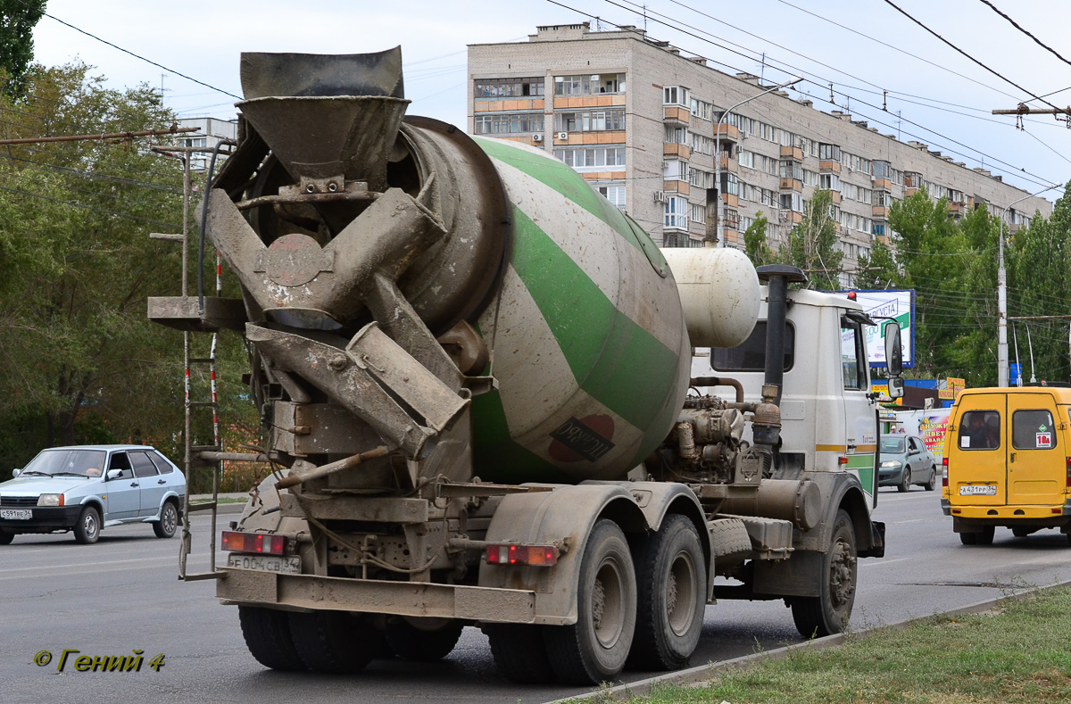 Волгоградская область, № Е 004 СВ 34 — МАЗ-630305