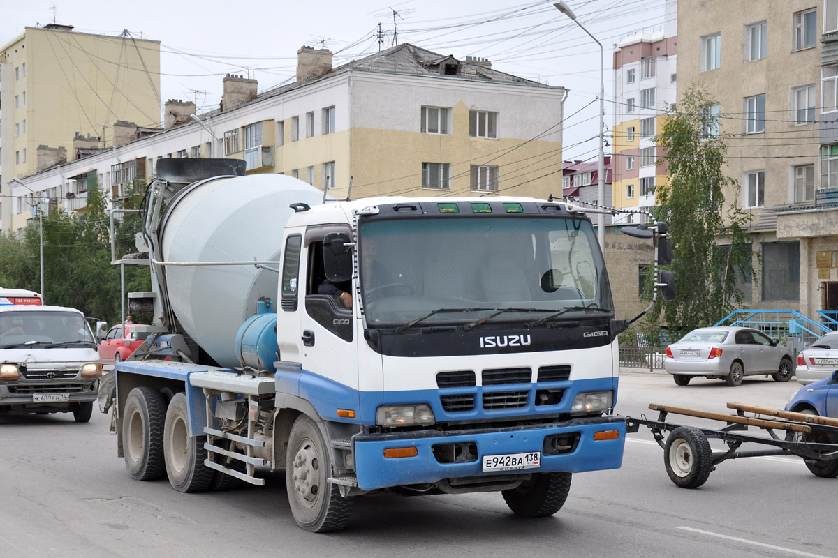 Саха (Якутия), № Е 942 ВА 138 — Isuzu Giga (общая модель)