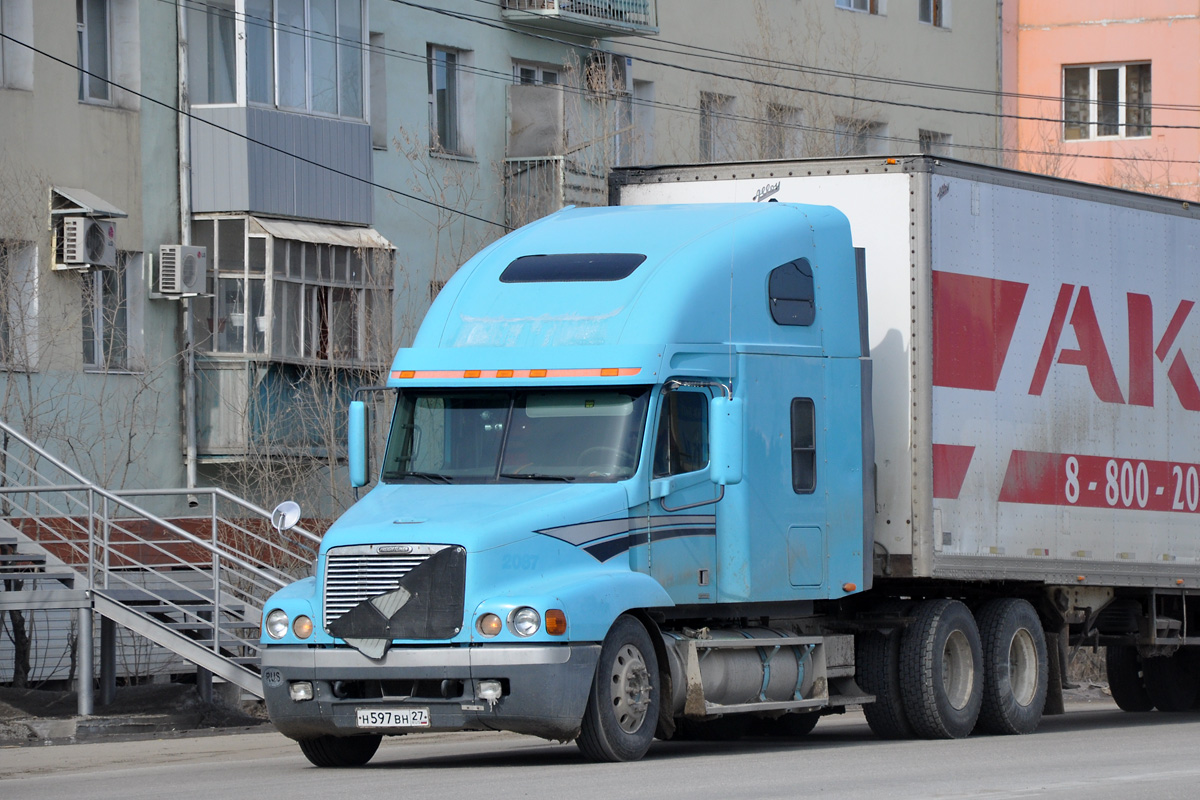 Хабаровский край, № Н 597 ВН 27 — Freightliner Century Class