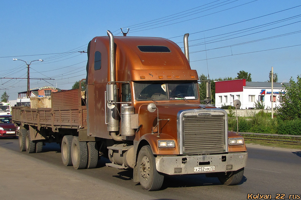 Алтайский край, № Х 252 УМ 22 — Freightliner FLD 132 Classic XL