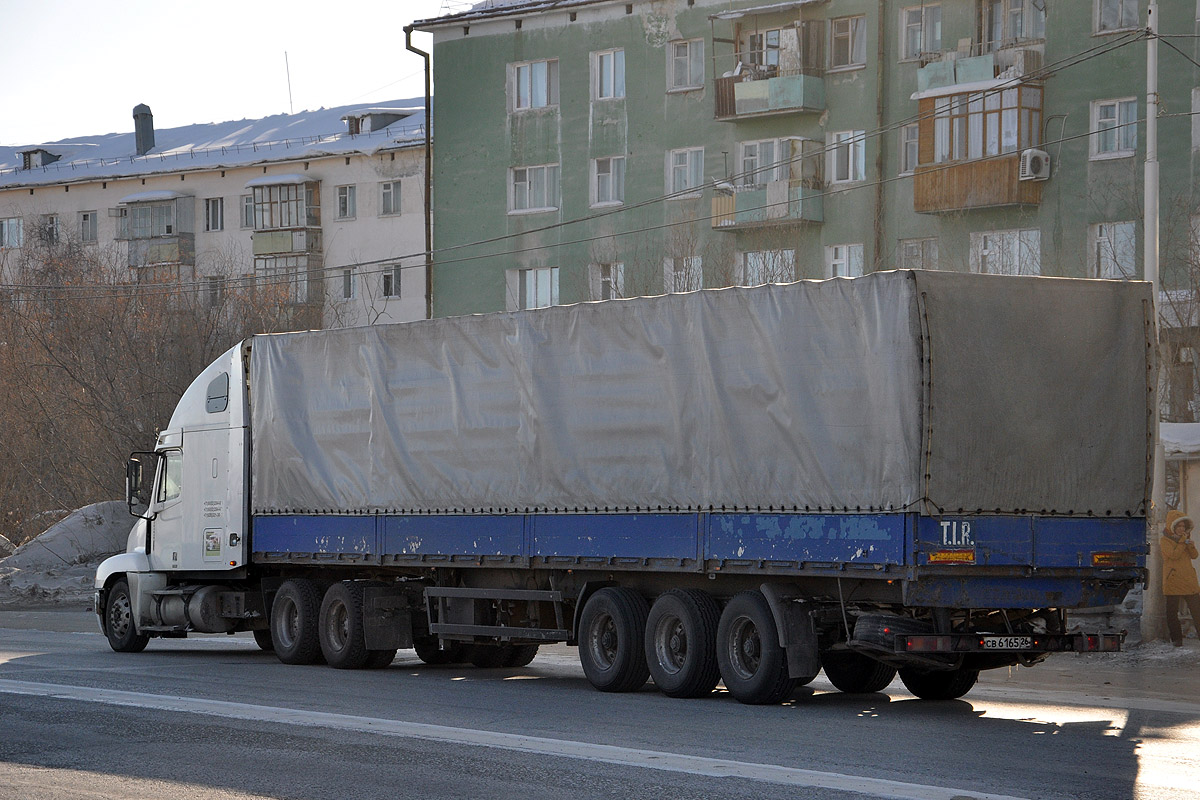 Ставропольский край, № В 702 РК 26 — Freightliner Century Class