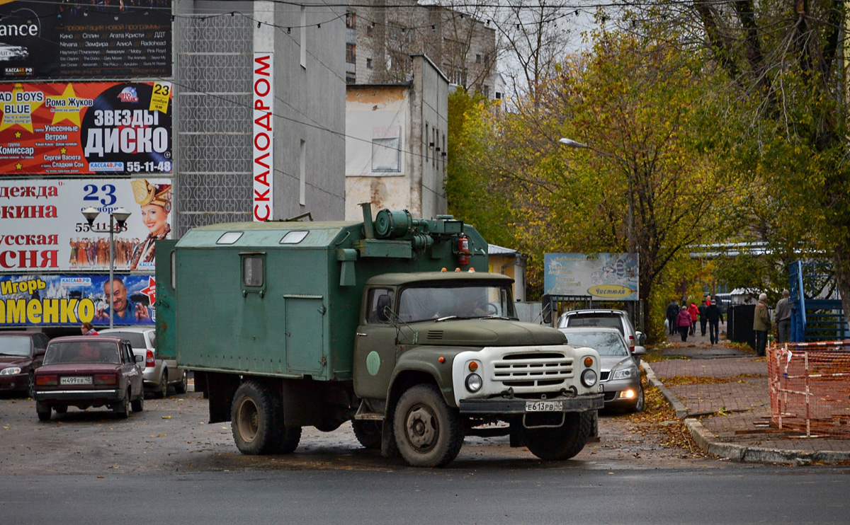 Калужская область, № Е 613 РВ 40 — ЗИЛ-431412