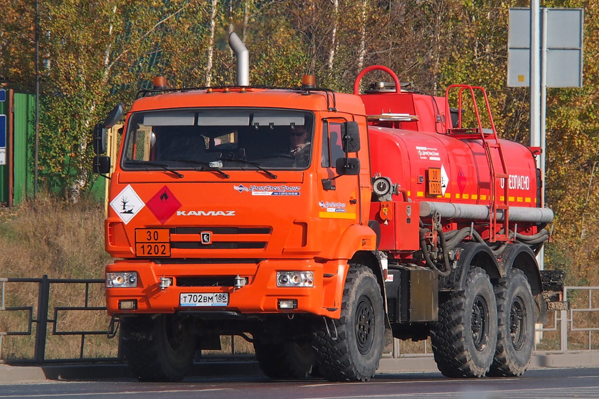 Ханты-Мансийский автоном.округ, № Т 702 ВМ 186 — КамАЗ-43118-46