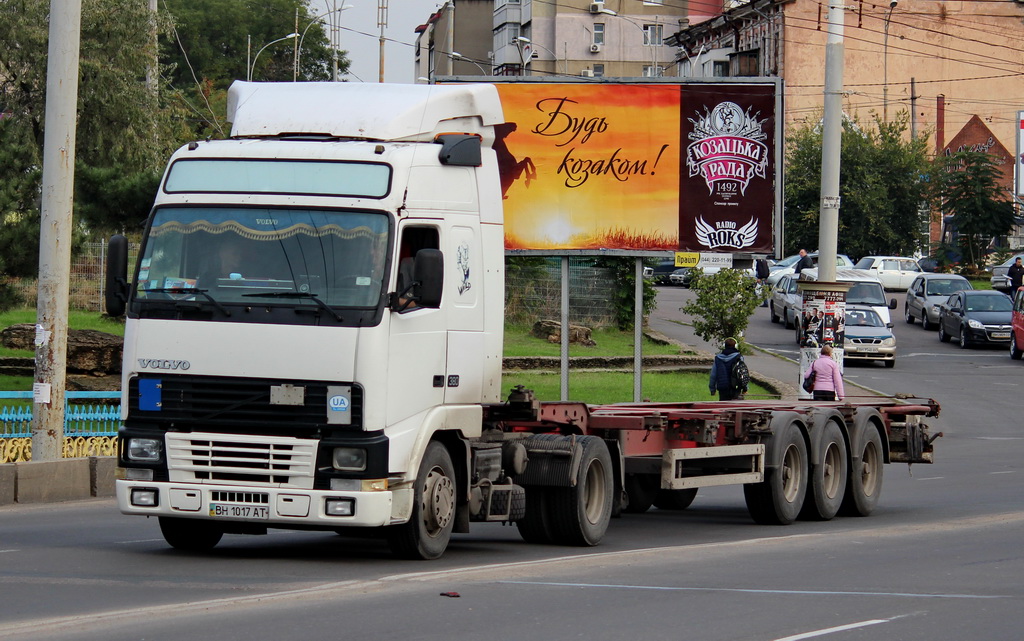 Одесская область, № ВН 1017 АТ — Volvo ('1993) FH12.380