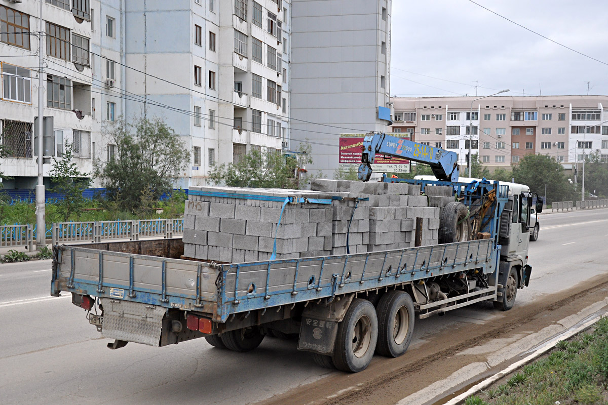 Саха (Якутия), № Р 812 КТ 14 — Hino FR