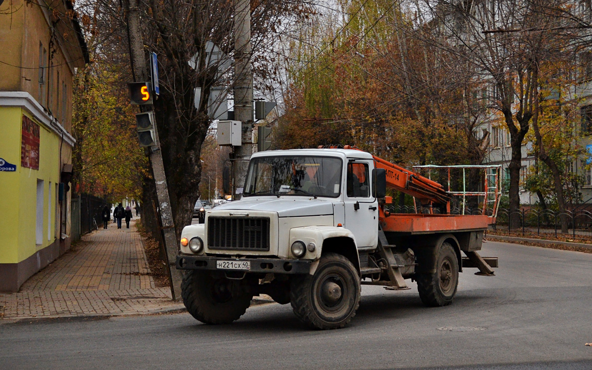 Калужская область, № Н 221 СХ 40 — ГАЗ-3308 «Садко»