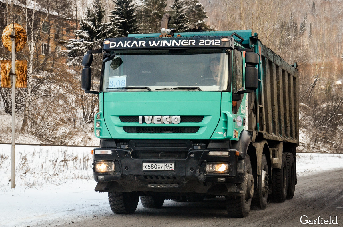 Кемеровская область, № Х 680 ЕА 142 — IVECO Trakker ('2007); IVECO Trakker ('2007) "DAKAR" (Кемеровская область)