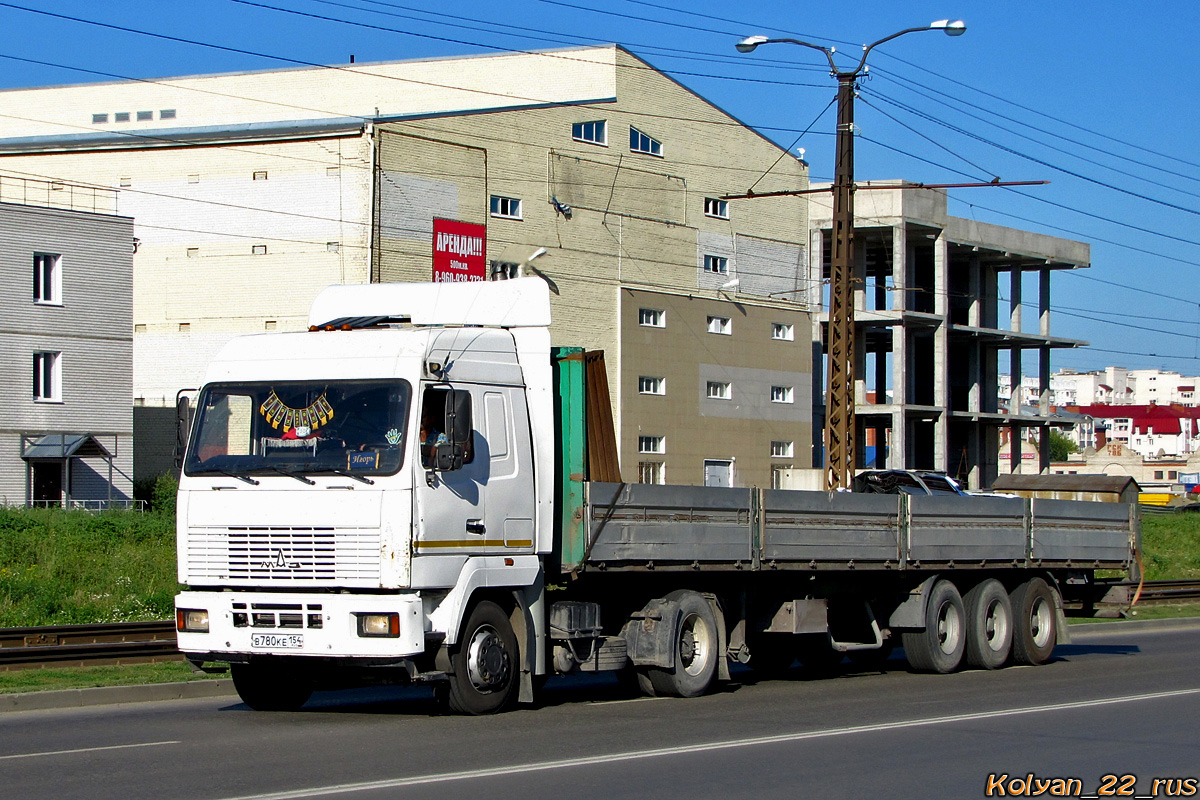 Новосибирская область, № В 780 КЕ 154 — МАЗ-5440 (общая модель)